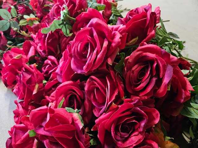 100+ artificiële rozen bloemen - afbeelding 3 van  7