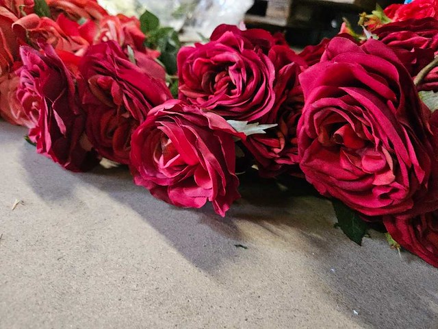 100+ artificiële rozen bloemen - afbeelding 4 van  7