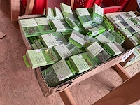 100 blisters bevestigingen