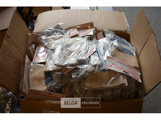 ±100 div werkhandschoenen - afbeelding 1 van  4