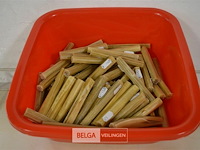 ±100 hondenkauwstokjes 13 cm - afbeelding 1 van  2