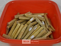 ±100 hondenkauwstokjes 13 cm - afbeelding 1 van  2