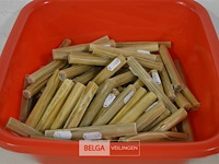 ±100 hondenkauwstokjes 13 cm - afbeelding 1 van  2