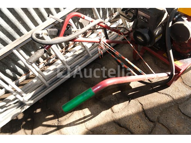 100 liter spuit op hardi-trolley - afbeelding 2 van  10