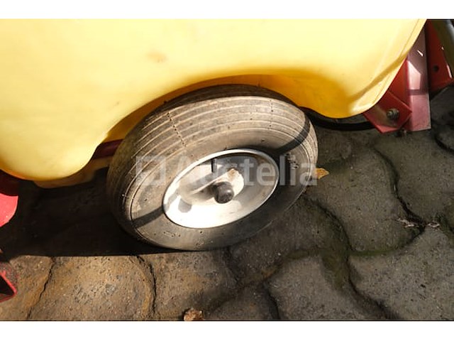 100 liter spuit op hardi-trolley - afbeelding 9 van  10