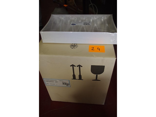 100 pvc champagneglaasjes - afbeelding 1 van  2