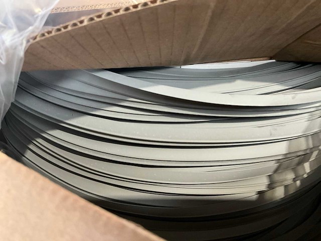 1000 lopende meter epdm glasrubber grijs (kp1010) - afbeelding 1 van  5