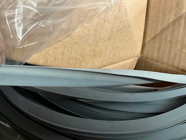 1000 lopende meter epdm glasrubber grijs (kp1010) - afbeelding 3 van  8