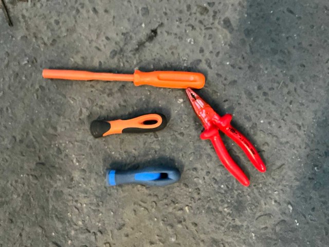 1000v handvaten en gereedschap - afbeelding 1 van  5