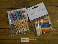 ±100pakjes vlag tandensokers en ±60 pakjes parasol deco - afbeelding 4 van  4