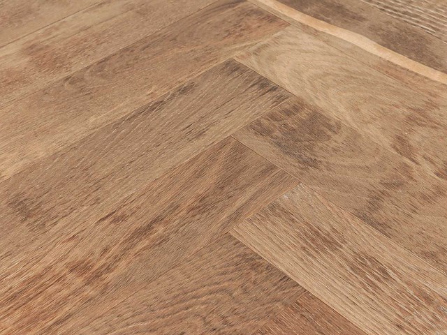 101 m2 parket eiken visgraat mutliplank - 540 x 90 x 14 mm - afbeelding 1 van  4