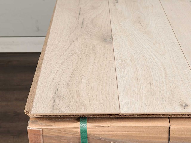 102 m2 laminaat plank - 1383 x 193 x 10 mm - afbeelding 2 van  4