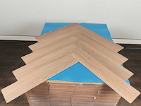 102 m2 pvc spc click vinyl visgraat met xps onderlaag - 750 x 150 x 5+1 mm - afbeelding 3 van  4