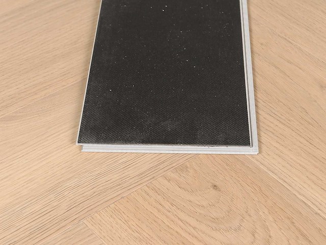 102 m2 pvc spc click visgraat met xps onderlaag - 750 x 150 x 5+1 mm - afbeelding 4 van  4