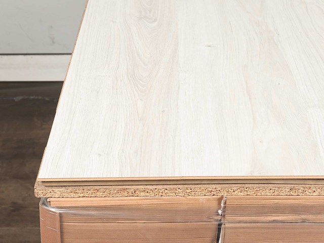 103 m2 laminaat plank - 1383 x 193 x 8 mm - afbeelding 2 van  4