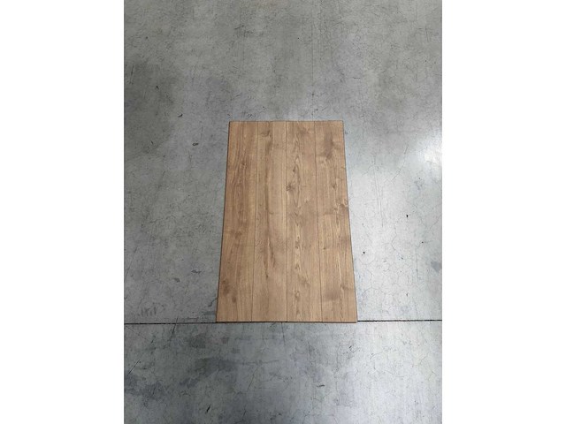 103,04 m² laminaatvloer 8mm - afbeelding 1 van  4