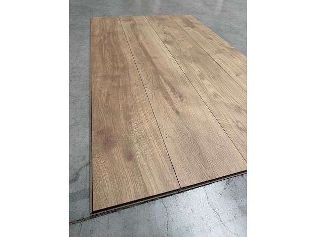 103,04 m² laminaatvloer 8mm - afbeelding 2 van  4