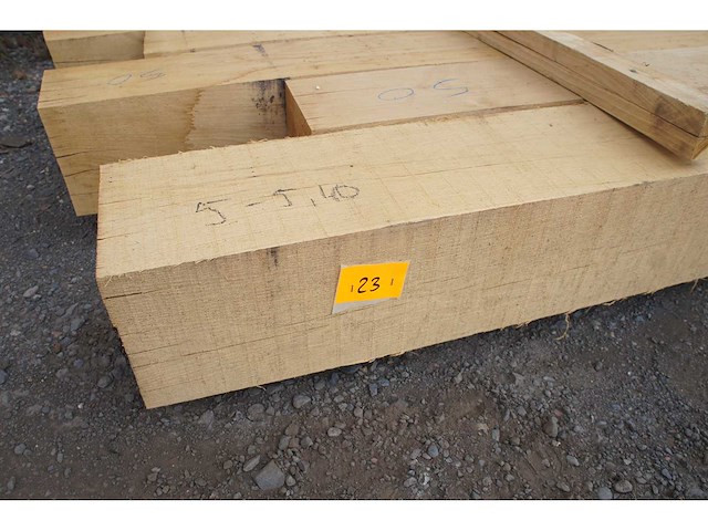 1,04 m³ eiken balken 200x200 - afbeelding 2 van  3