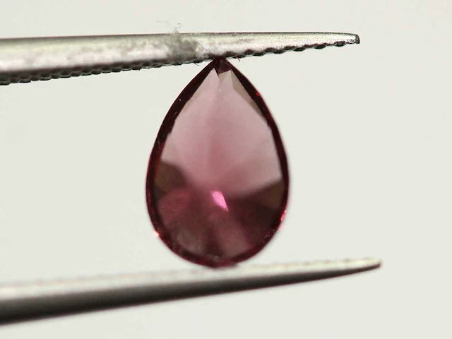 1,04ct. perenvorm roze rozenkleur rodoliet-edelsteen - afbeelding 5 van  7
