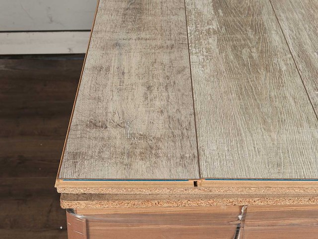 105 m2 laminaat plank - 1286 x 194 x 7 mm - afbeelding 2 van  3