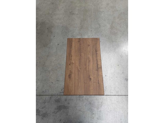 105,28 m² laminaatvloer 8mm - afbeelding 1 van  3