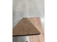 105,28 m² laminaatvloer 8mm - afbeelding 3 van  3