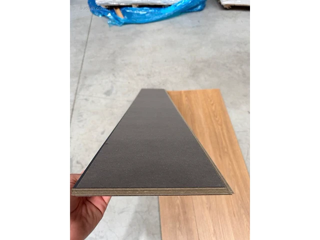 106,08 m² laminaatvloer 8,5mm - afbeelding 3 van  3