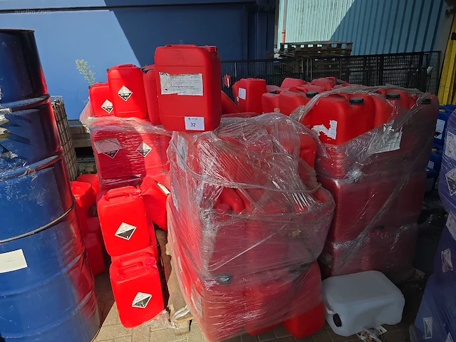 (107x) diverse bidons nn - afbeelding 1 van  2