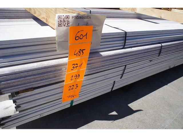 109,80 lm hardhouten plinten - afbeelding 3 van  5