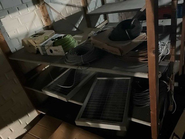 10m houten opbergrekken met inhoud - afbeelding 23 van  35