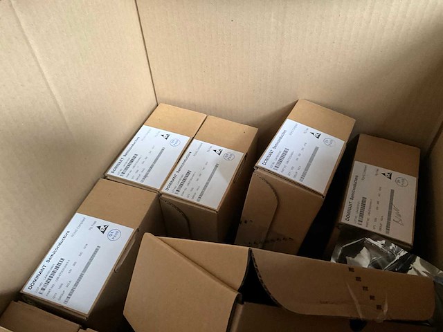 10m houten opbergrekken met inhoud - afbeelding 30 van  35