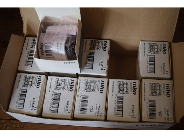 10st. niko datacom 170-65162 - afbeelding 1 van  2