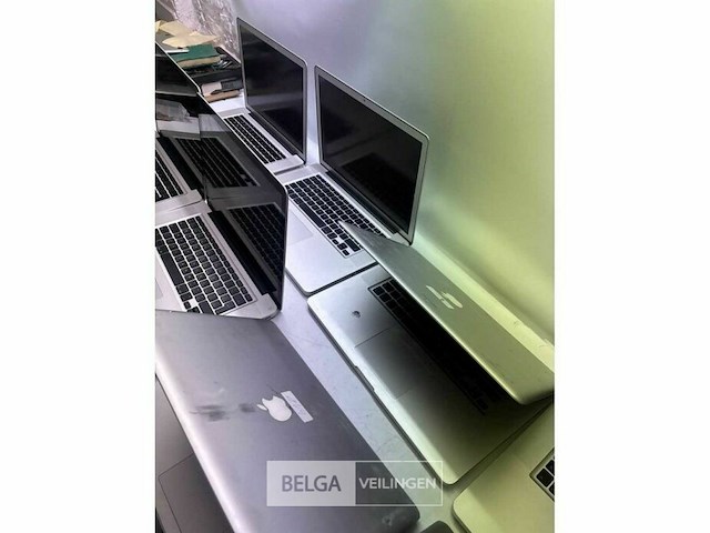 10x 15 inch mix macbook onderdelen - afbeelding 1 van  7