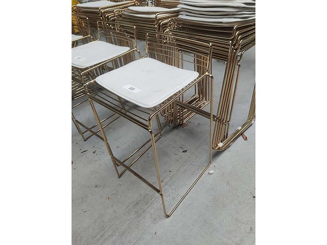 10x barstoel goud + kussen (10x) - afbeelding 2 van  3