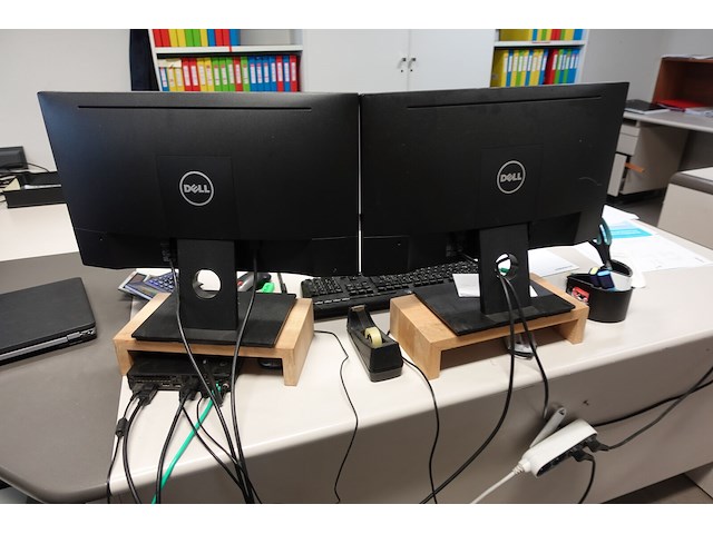 10x divers computerscherm - afbeelding 6 van  7