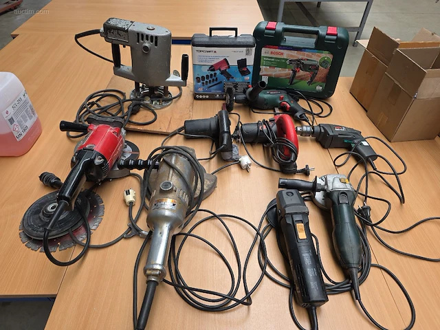 (10x) diverse elektrische gereedschappen makita,... - afbeelding 1 van  8