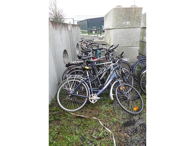10x diverse fietsen - afbeelding 1 van  6