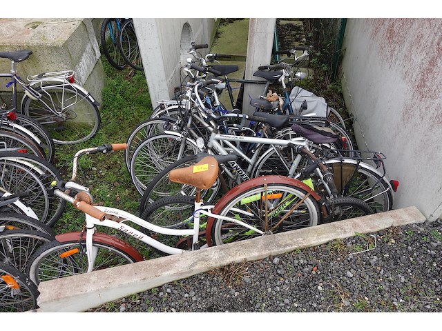 10x diverse fietsen - afbeelding 1 van  6