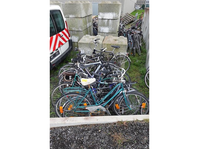 10x diverse fietsen - afbeelding 1 van  5