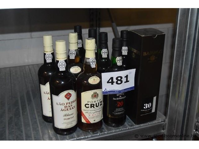 10x fles port wijn, diverse: são pedro das águias blanc, porto cruz white, quinta de são domingos 20 jaar, barros 30 jaar tawny, 75cl - afbeelding 1 van  4