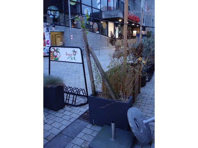 10x kunststof bloembak + verlichting - afbeelding 4 van  10