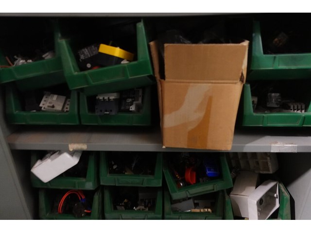 10x metalen kast + inhoud - afbeelding 11 van  25