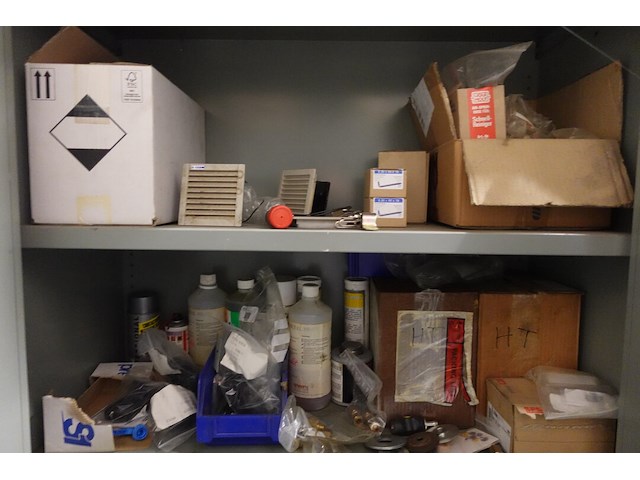 10x metalen kast + inhoud - afbeelding 15 van  25