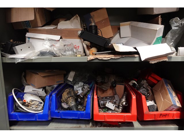 10x metalen kast + inhoud - afbeelding 3 van  25