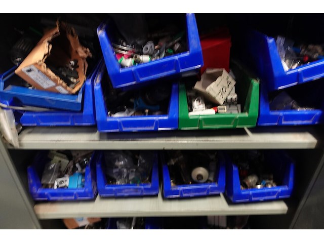 10x metalen kast + inhoud - afbeelding 4 van  25