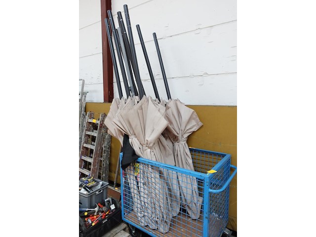 10x parasol & 4x parasolvoet - afbeelding 1 van  2