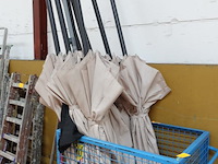 10x parasol & 4x parasolvoet - afbeelding 1 van  2