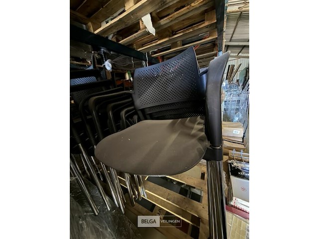 10x pvc stapelstoel zwart - afbeelding 4 van  5