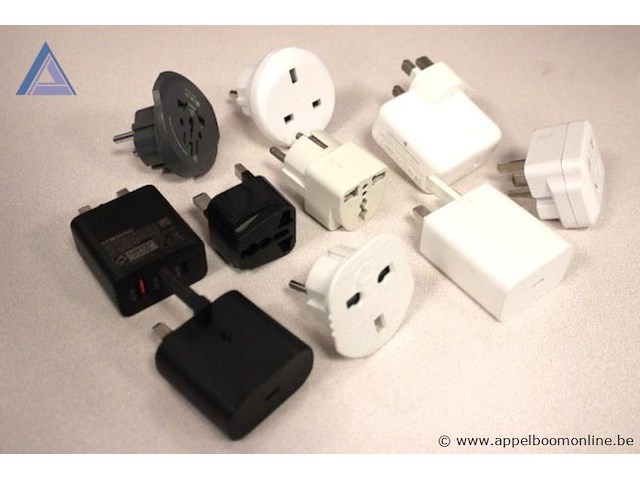 10x reisadapters, waaronder 1x samsung, werking niet gekend - afbeelding 1 van  1