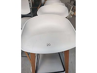 10x witte barstoel (houten frame (excl. transportkar) (10x)